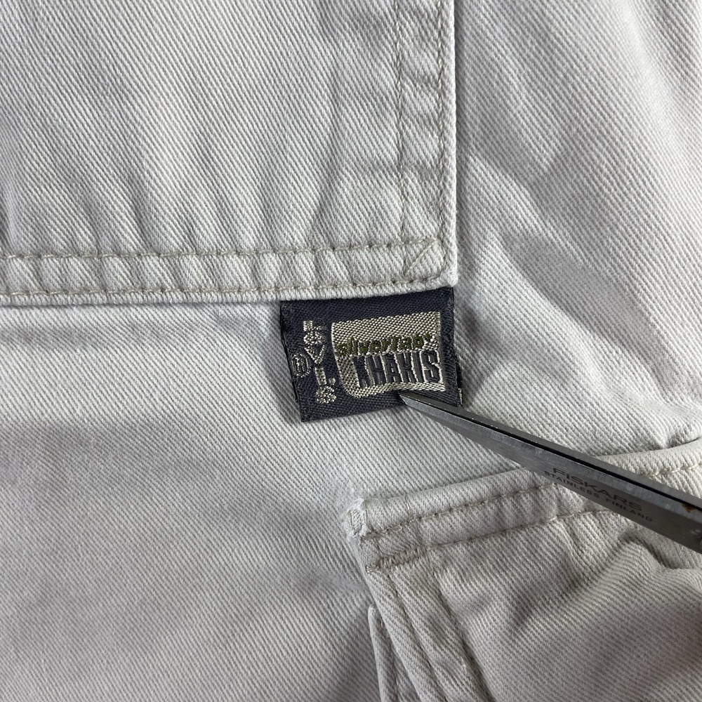 Vintage Levi's Silvertab Cargo Shorts men's 32 Baggy Khakis 10" Inseam 90s Y2K - Picture 10 of 12
